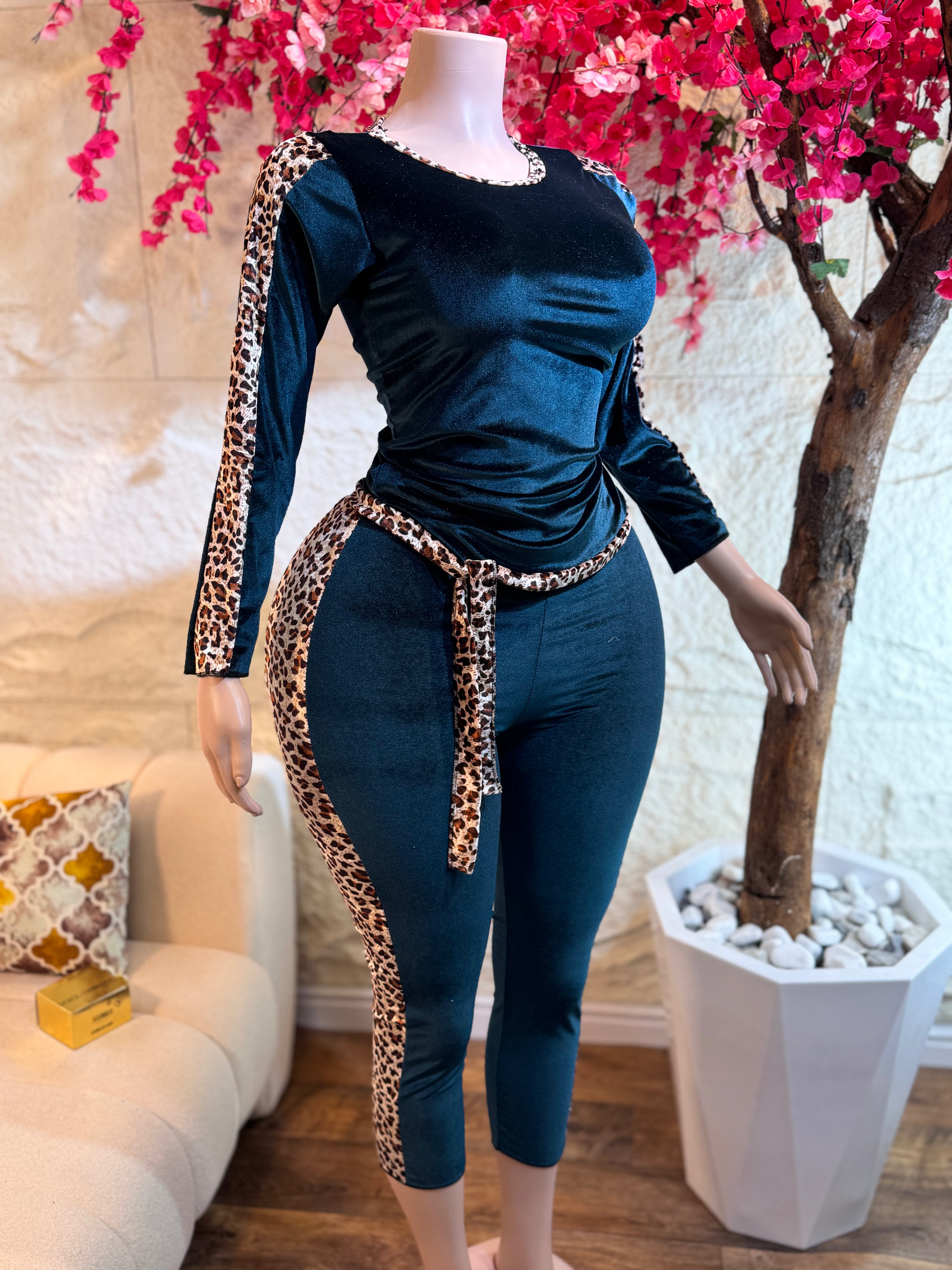 بجامة قطيفة رويال فخمة 420غ ✨ 7 ألوان راقية